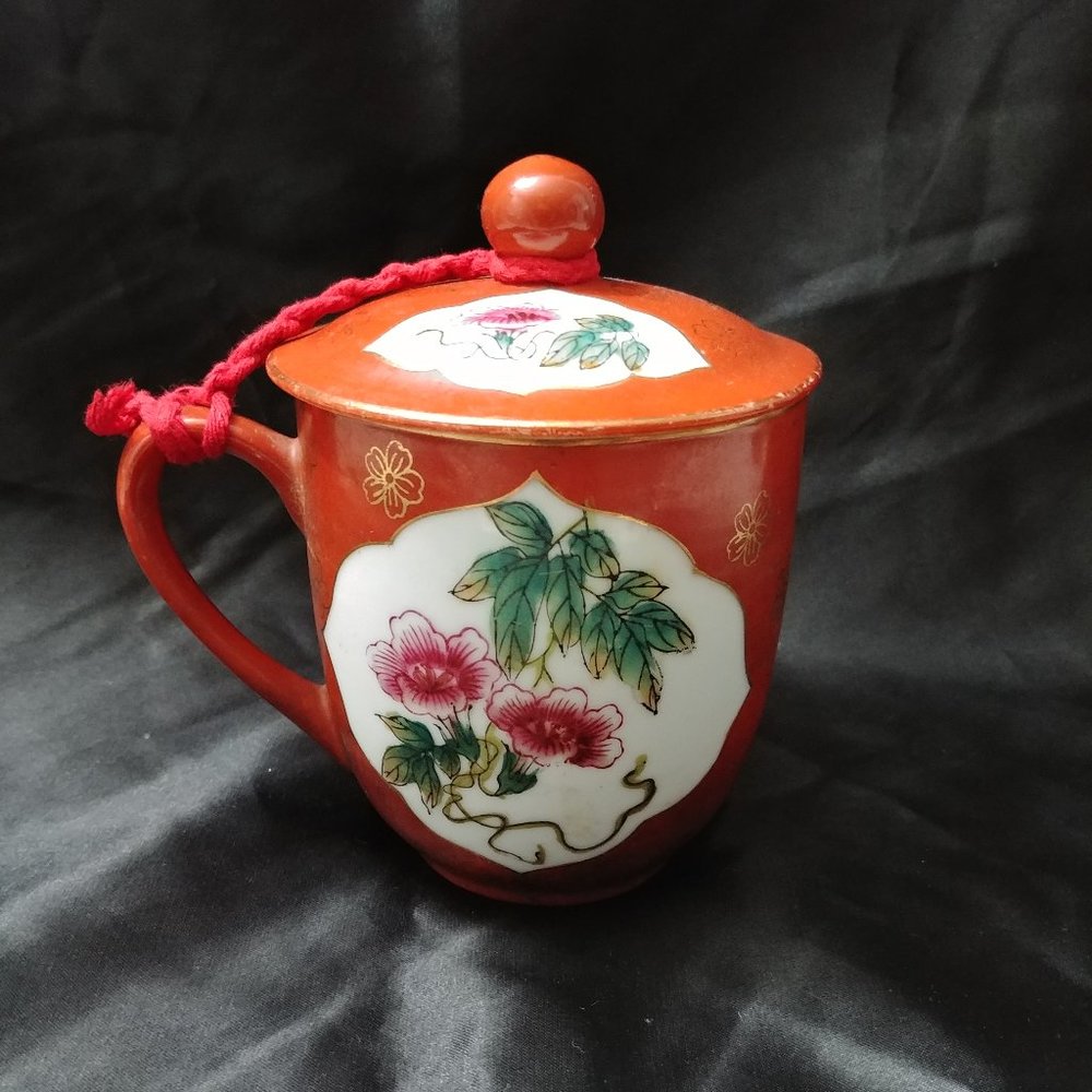 Vtg. Hand painted Coffee/Tea Mug W/Lid
